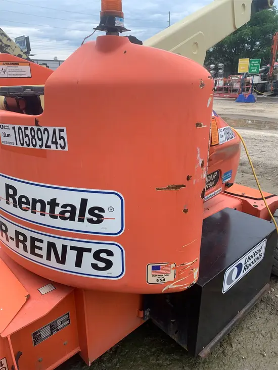 2017 JLG E400AJPN Articulating Boom Lift