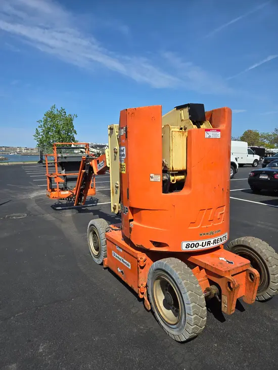 2018 JLG E300AJP Articulating Boom Lift