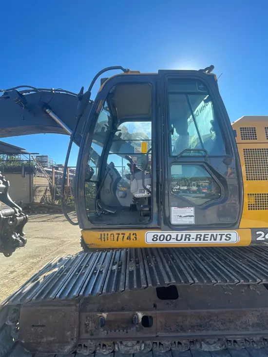 2020 John Deere 245G LC Excavator