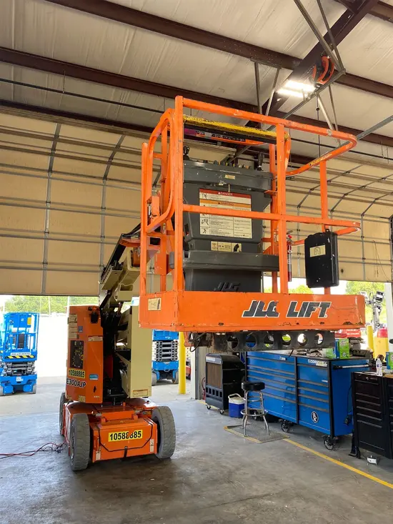 2017 JLG E300AJP Articulating Boom Lift