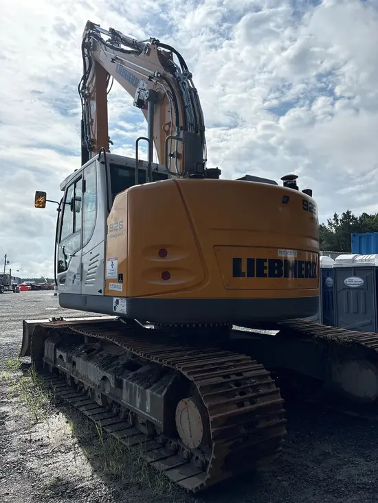 2019 LIEBHERR R926 Excavator