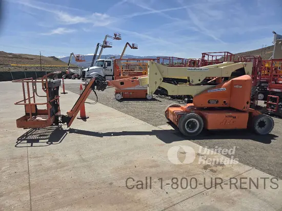 2014 JLG E400AJPN Articulating Boom Lift