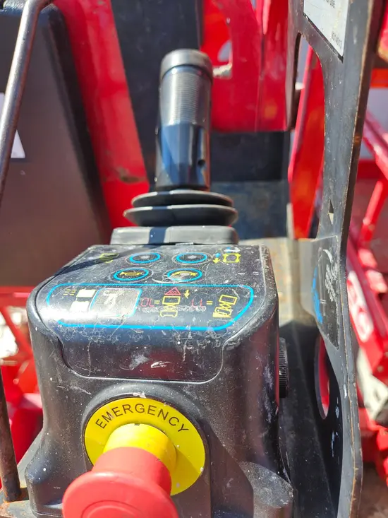 2018 MEC MICRO 19 Scissor Lift