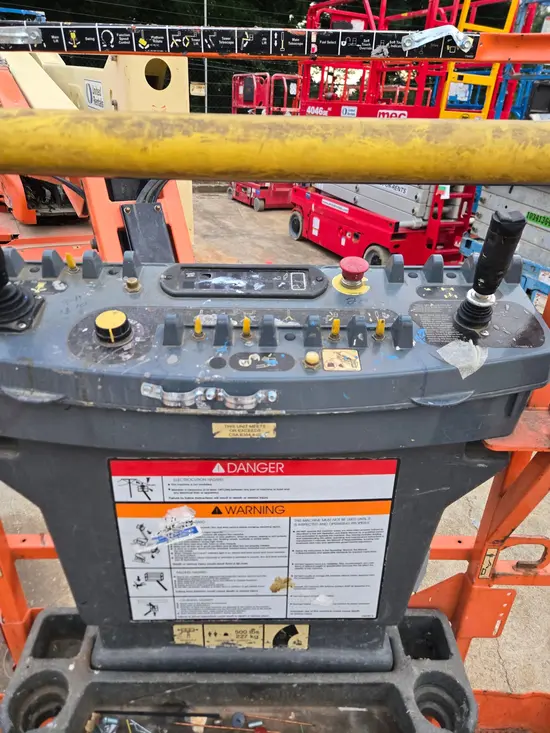 2017 JLG E450AJ Articulating Boom Lift