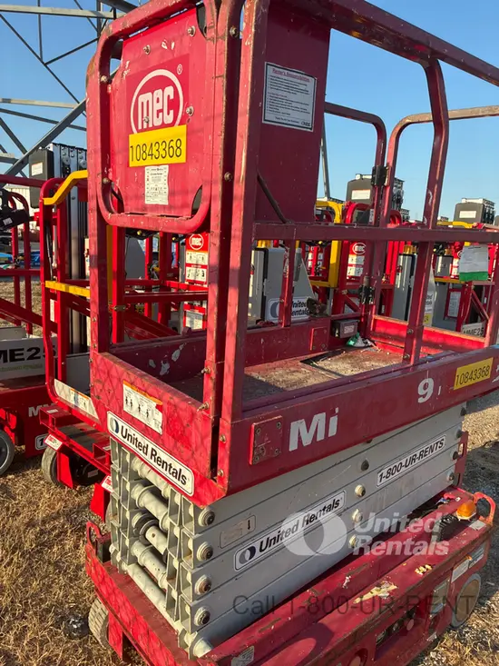 2018 MEC MICRO 19 Scissor Lift