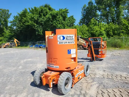 2018 JLG E300AJP Articulating Boom Lift