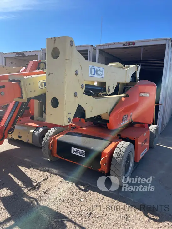 2016 JLG E400AJPN Articulating Boom Lift
