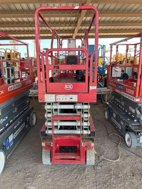 2019 MEC 2632SE Scissor Lift
