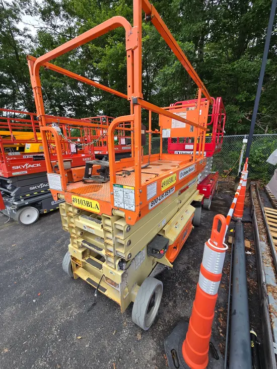 2017 JLG 3246ES Scissor Lift
