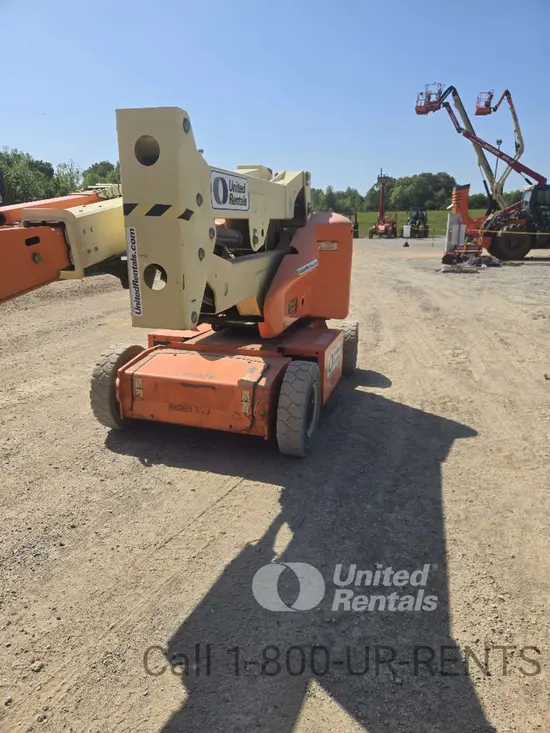 2016 JLG E400AJPN Articulating Boom Lift