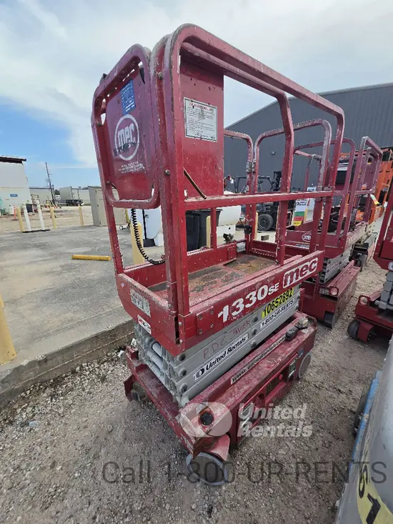 2017 MEC 1330SE Scissor Lift