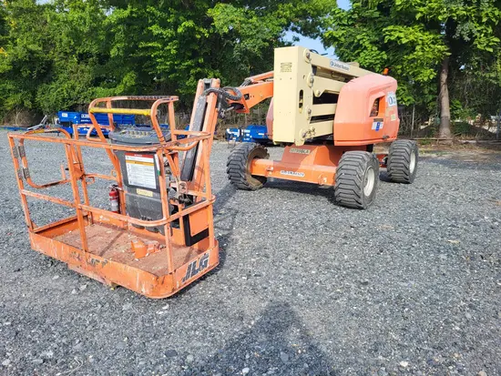 2017 JLG 450AJ Articulating Boom Lift