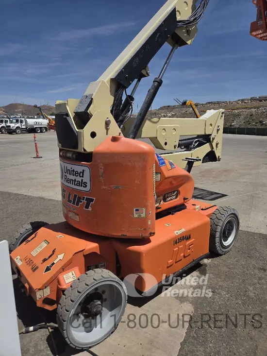 2014 JLG E400AJPN Articulating Boom Lift