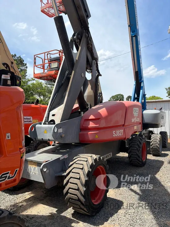 2018 Skyjack SJ82T Boom Lift