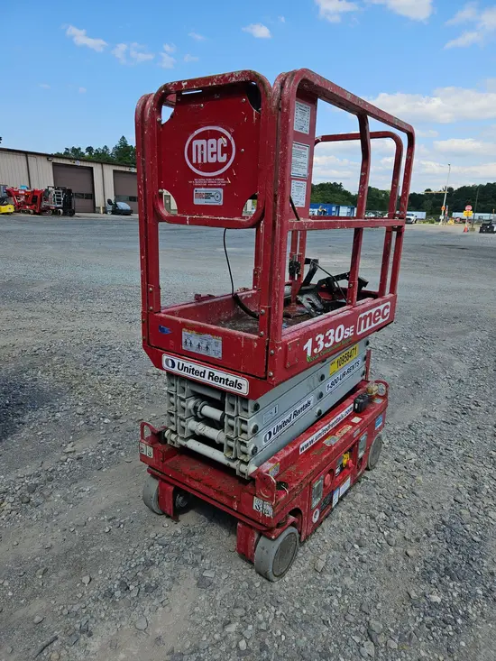 2019 MEC 1330SE Scissor Lift