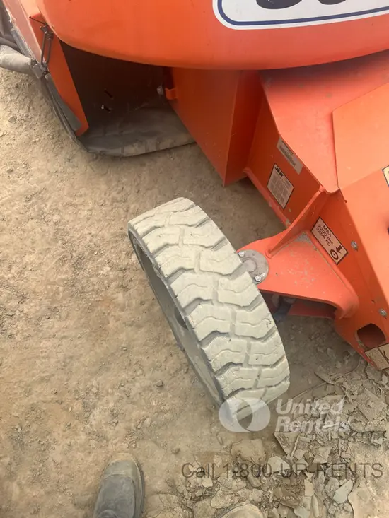 2018 JLG E400AJPN Articulating Boom Lift