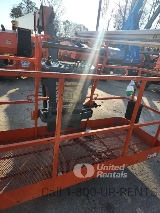 2017 JLG 800AJ Articulating Boom Lift