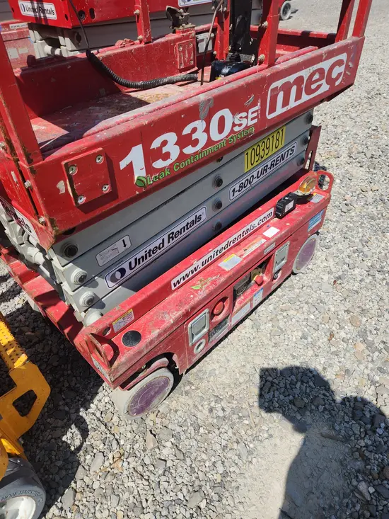 2019 MEC 1330SE Scissor Lift