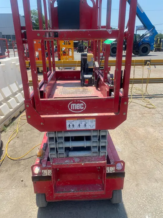 2018 MEC 1330SE Scissor Lift