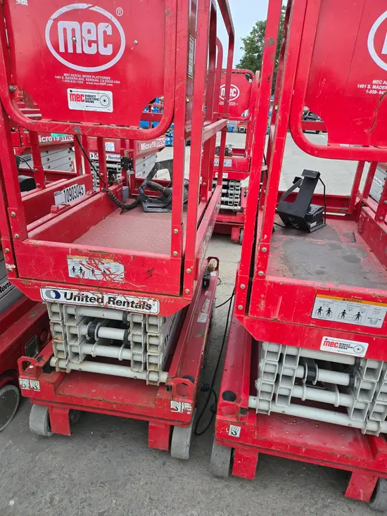 2019 MEC 1330SE Scissor Lift