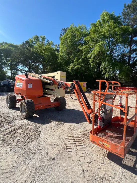 2017 JLG 450AJ Articulating Boom Lift
