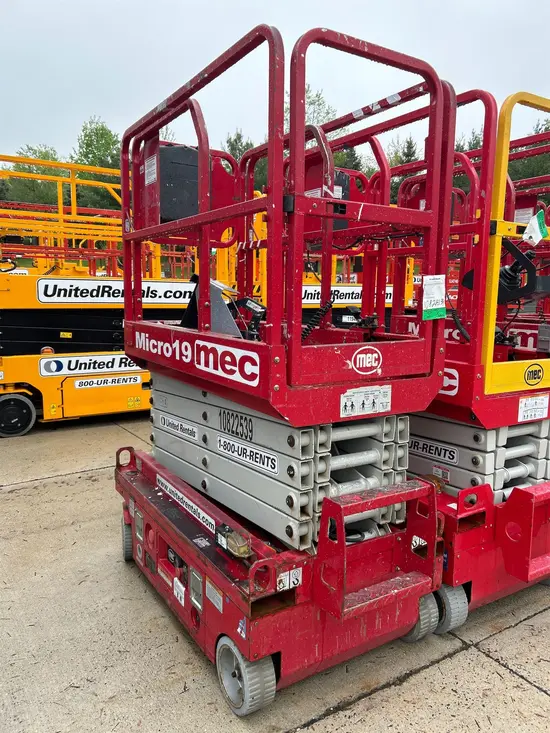 2018 MEC MICRO 19 Scissor Lift