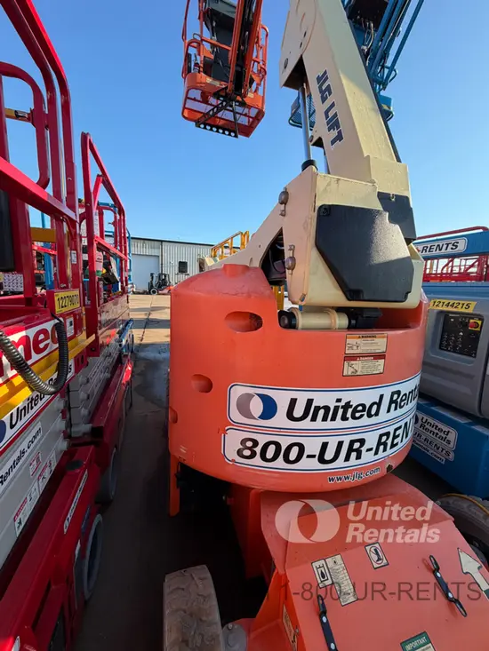 2018 JLG E400AJPN Articulating Boom Lift