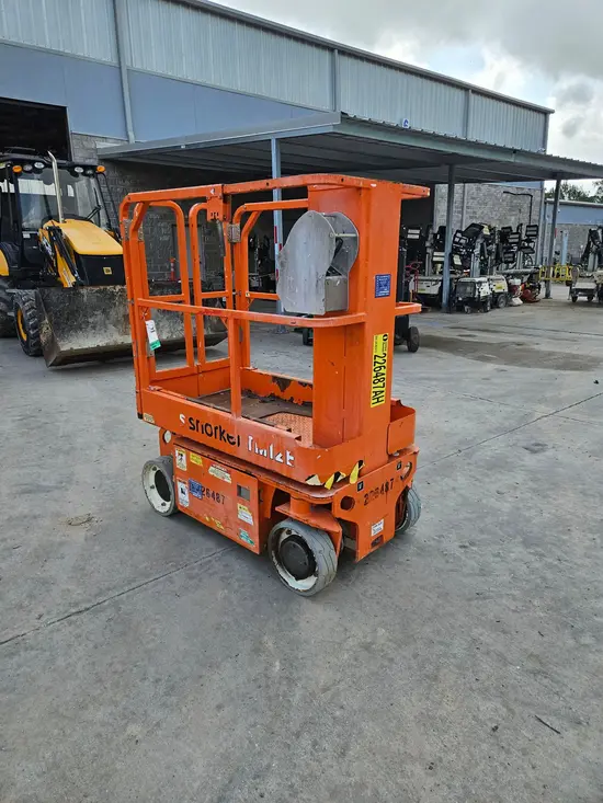 2018 Snorkel TM12E Self-Propelled One-Person Lift