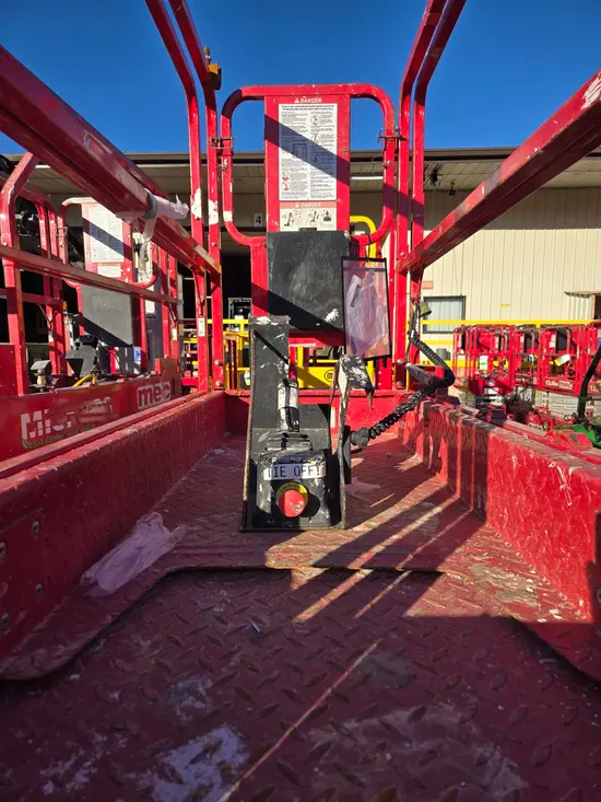2019 MEC MICRO 26 Scissor Lift