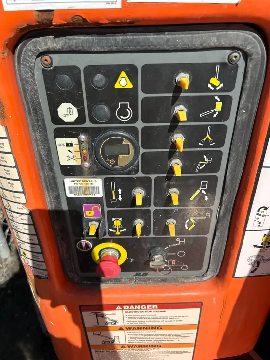 2016 JLG E400AJPN Articulating Boom Lift