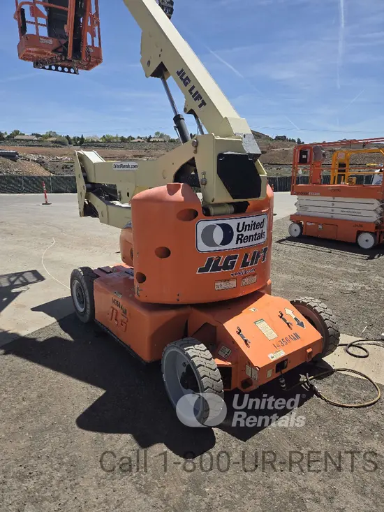 2014 JLG E400AJPN Articulating Boom Lift
