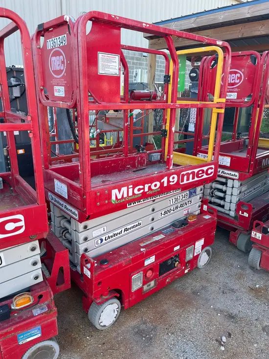 2022 MEC MICRO 19 Scissor Lift