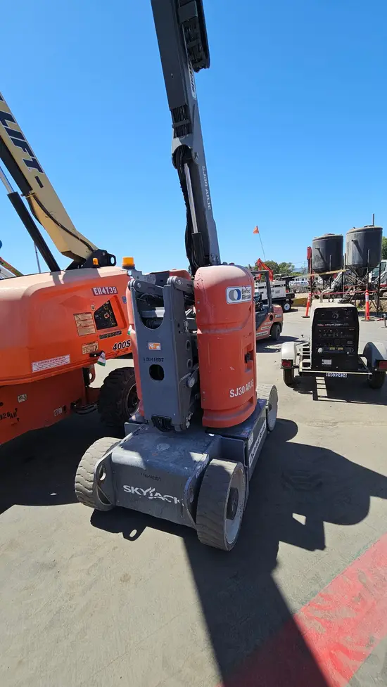 2017 Skyjack SJ30ARJE Articulating Boom Lift