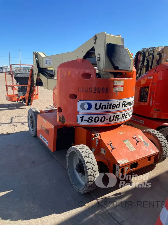 2016 JLG E400AJPN Articulating Boom Lift