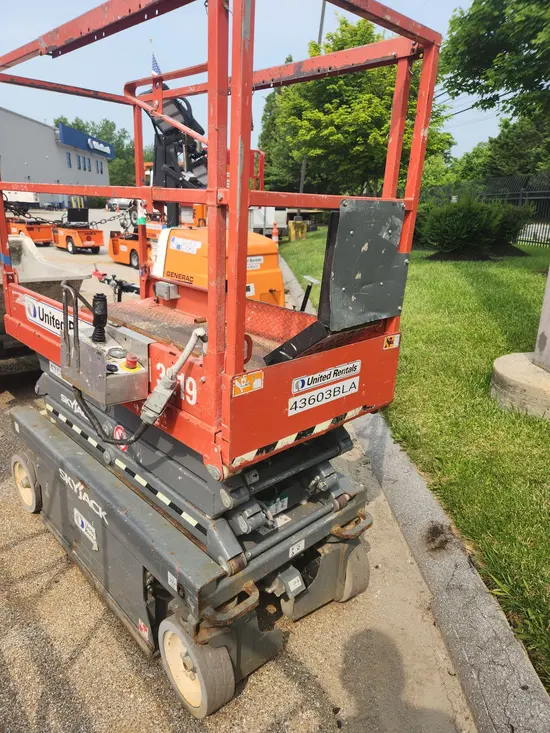 2017 Skyjack SJIII3219 Scissor Lift