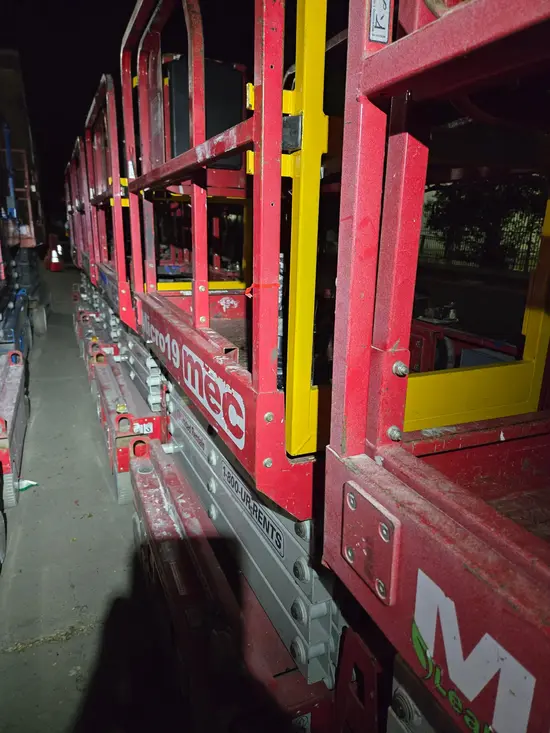 2019 MEC MICRO 19 Scissor Lift