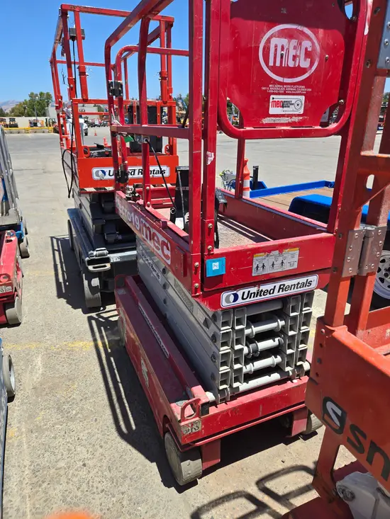 2019 MEC MICRO 19 Scissor Lift