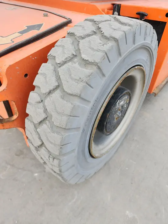 2016 JLG E400AJPN Articulating Boom Lift