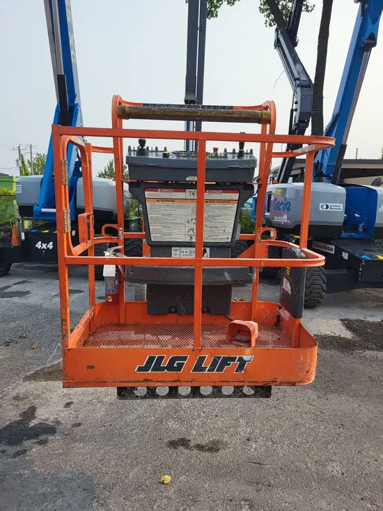 2017 JLG E300AJP Articulating Boom Lift