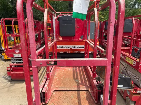 2018 MEC 1330SE Scissor Lift