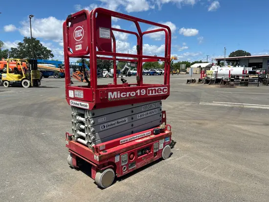 2019 MEC MICRO 19 Scissor Lift