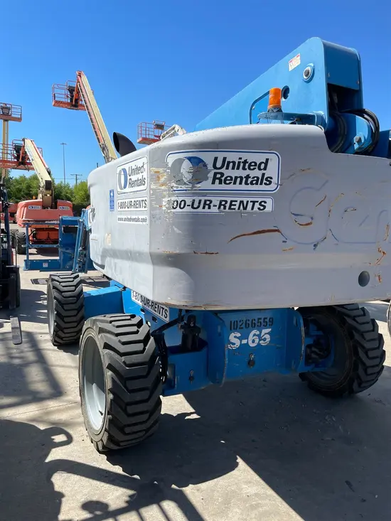 2014 Genie S-65 Boom Lift