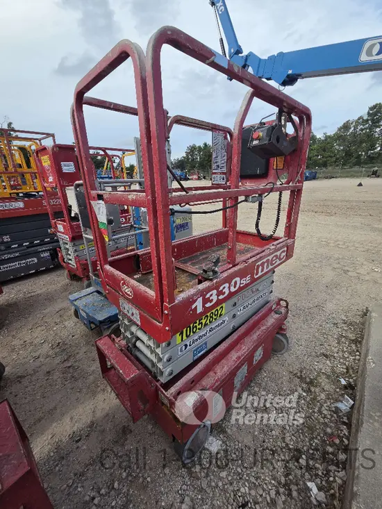 2017 MEC 1330SE Scissor Lift