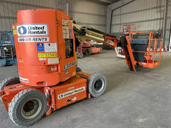 2018 JLG E300AJP Articulating Boom Lift