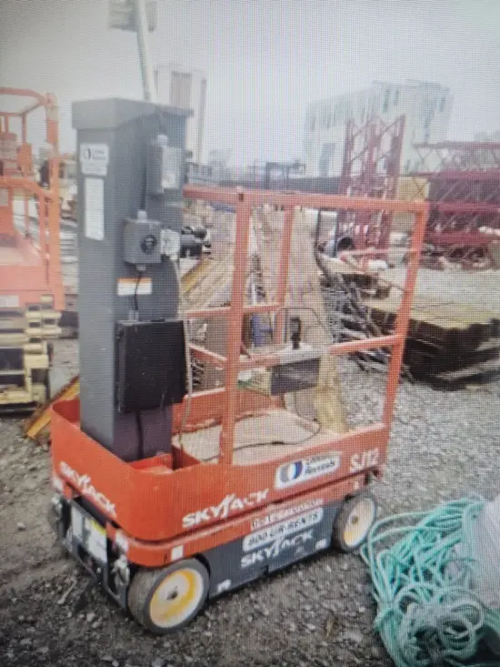 2018 Skyjack SJ12 Self-Propelled One-Person Lift