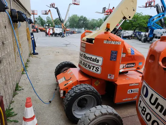 2017 JLG E450AJ Articulating Boom Lift