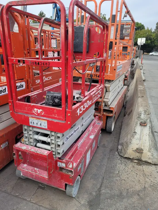2018 MEC 1330SE Scissor Lift