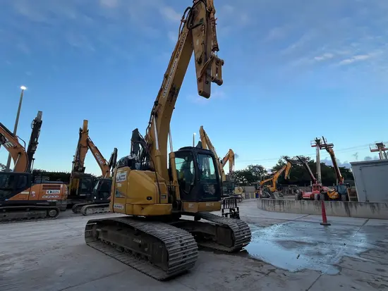 2019 Kobelco SK230SR-5 Excavator