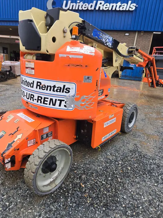 2017 JLG E400AJPN Articulating Boom Lift