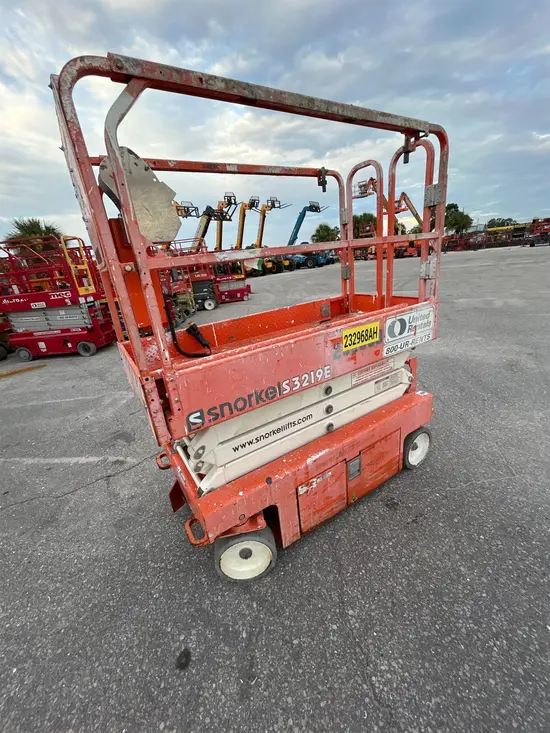 2019 Snorkel S3219E Scissor Lift